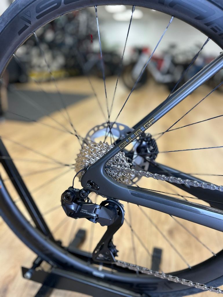 Used Sensa Giulia GF Dark Brush Ultegra Di2 2x12 2024 2024 Road & Gravel — image 13 of 29