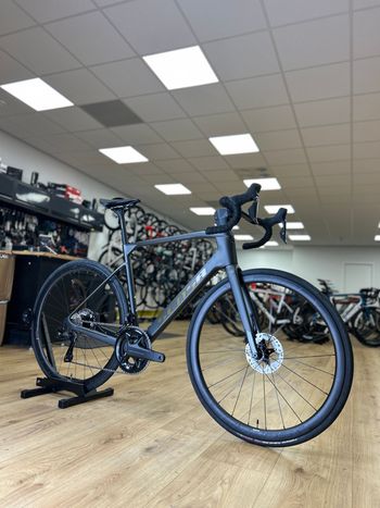 Used Sensa Giulia GF Dark Brush Ultegra Di2 2x12 2024 2024 Road & Gravel — image 2 of 29