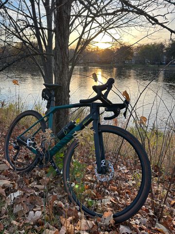 Used Canyon Grail CF SL 7 2022 2022 Road & Gravel, Green — image 3 of 4