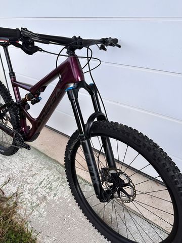 Used Orbea OCCAM M30 LT 2023 2023 Mountainbike, Purple, 29 — image 3 of 13