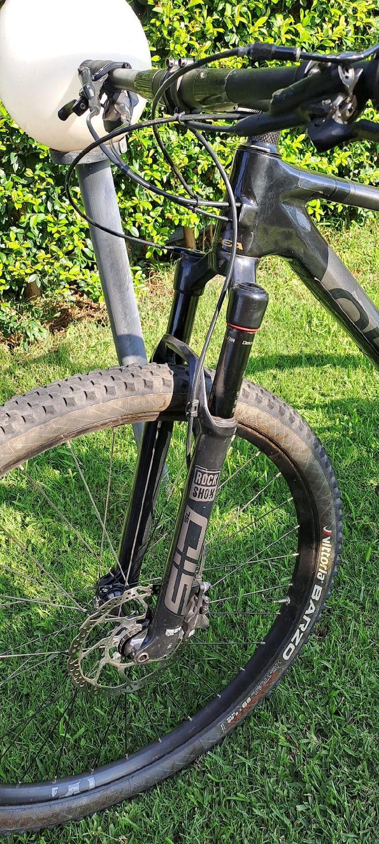Used Orbea Alma Shimano Deore XT 2023 Mountainbike, Light Gray — image 3 of 3