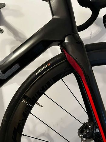 Used BMC Roadmachine 01 THREE 2018 2018 Road & Gravel, Nero — image 2 of 7