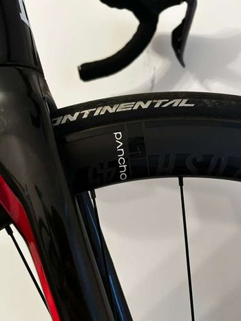 Used BMC Roadmachine 01 THREE 2018 2018 Road & Gravel, Nero — image 3 of 7