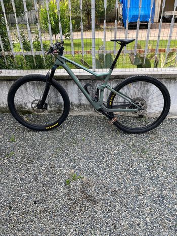 Used Scott Spark 720 2017 2017 Mountainbike, Green, 27.5 — image 1 of 7