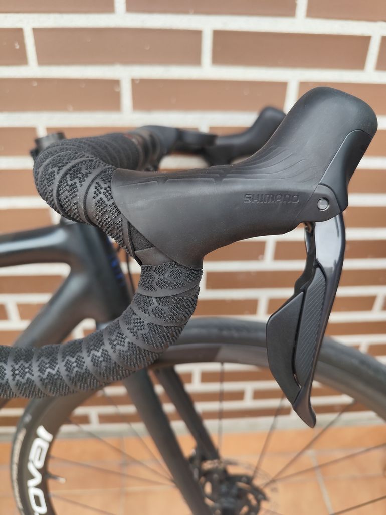 Used Specialized Aethos Pro 2021 Road & Gravel, Black — image 5 of 7