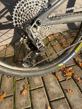 Used Mondraker Neat 2024 Mountainbike, Light Gray — image 3 of 4