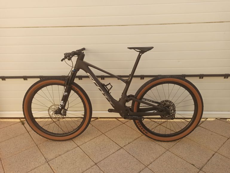 Used Scott Spark RC Team 2022 2022 Mountainbike, Black, 29 — image 2 of 5