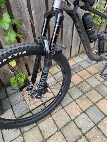 Used Giant Trance SRAM GX Eagle 2023 Mountainbike, Light Gray — image 3 of 6