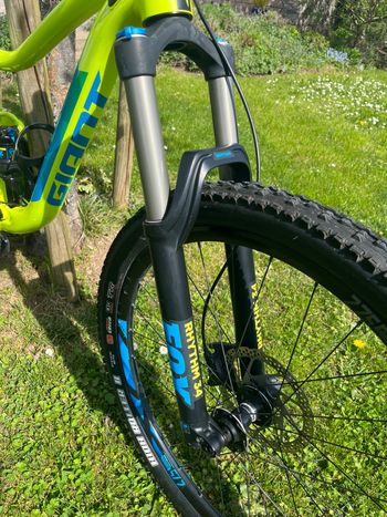 Used Giant Trance 2 2017 2017 Mountainbike, Black, 27.5 — image 3 of 7