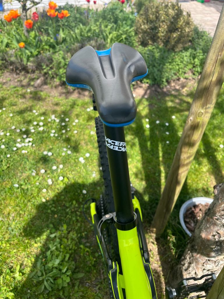 Used Giant Trance 2 2017 2017 Mountainbike, Black, 27.5 — image 7 of 7