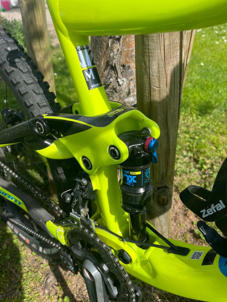 Used Giant Trance 2 2017 2017 Mountainbike, Black, 27.5 — image 6 of 7