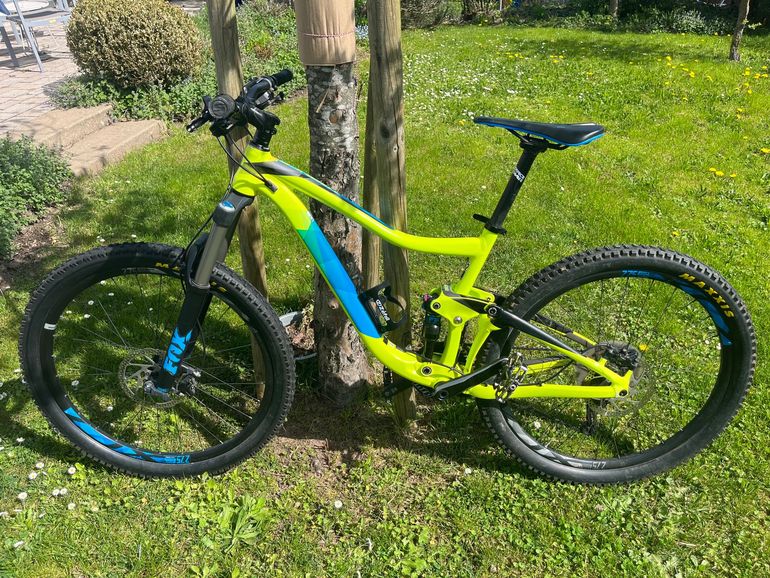 Used Giant Trance 2 2017 2017 Mountainbike, Black, 27.5 — image 2 of 7