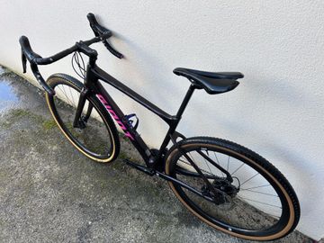 Used Giant Revolt, Advanced 2 2021 2021 Road & Gravel, Purple — image 2 of 4