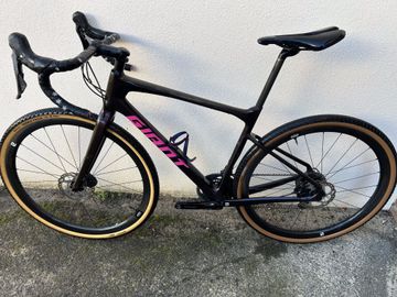 Used Giant Revolt, Advanced 2 2021 2021 Road & Gravel, Purple — image 3 of 4
