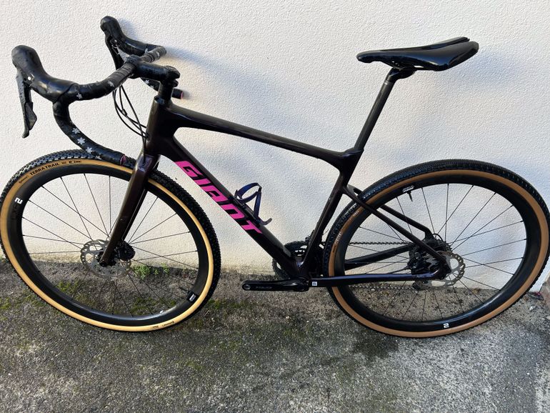 Used Giant Revolt, Advanced 2 2021 2021 Road & Gravel, Purple — image 3 of 4