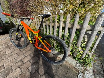 Used Giant Reign 27.5 1 2015 2015 Mountainbike, Orange, 27.5 — image 3 of 9