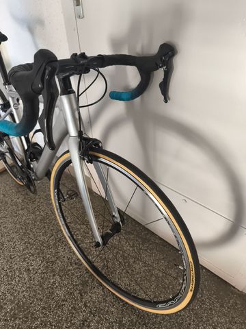 Used Cannondale Caad Shimano 105 2024 Road & Gravel, Light Gray — image 7 of 7