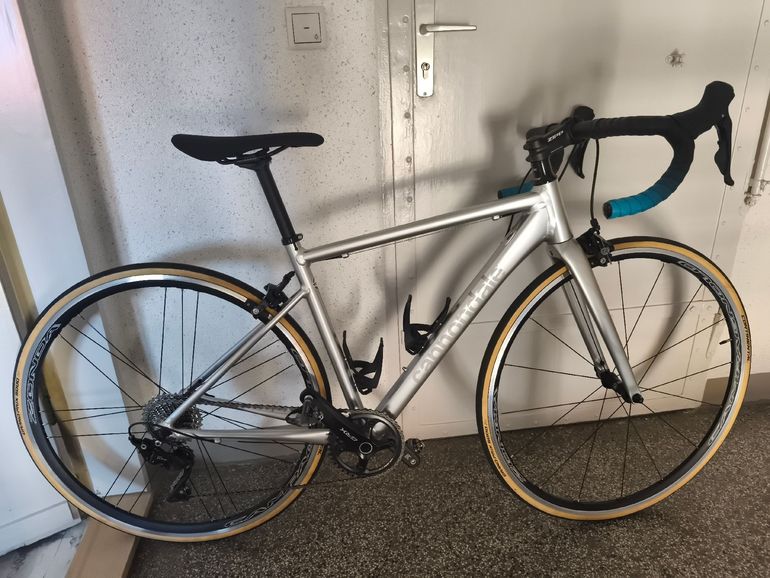 Used Cannondale Caad Shimano 105 2024 Road & Gravel, Light Gray — image 2 of 7