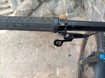 Used Specialized Stumpjumper EVO SRAM GX Eagle 2023 Mountainbike, Black — image 6 of 9