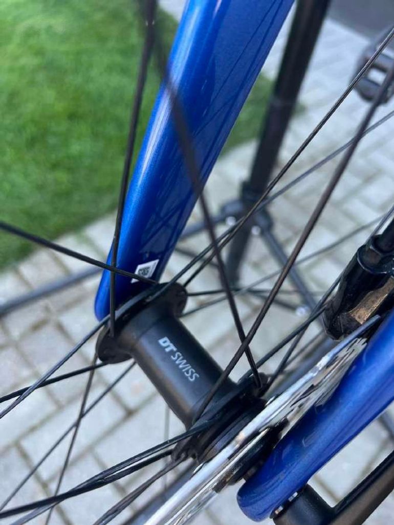 Used Canyon Ultimate CF SL 7 2023 2023 Road & Gravel, Blue — image 5 of 8