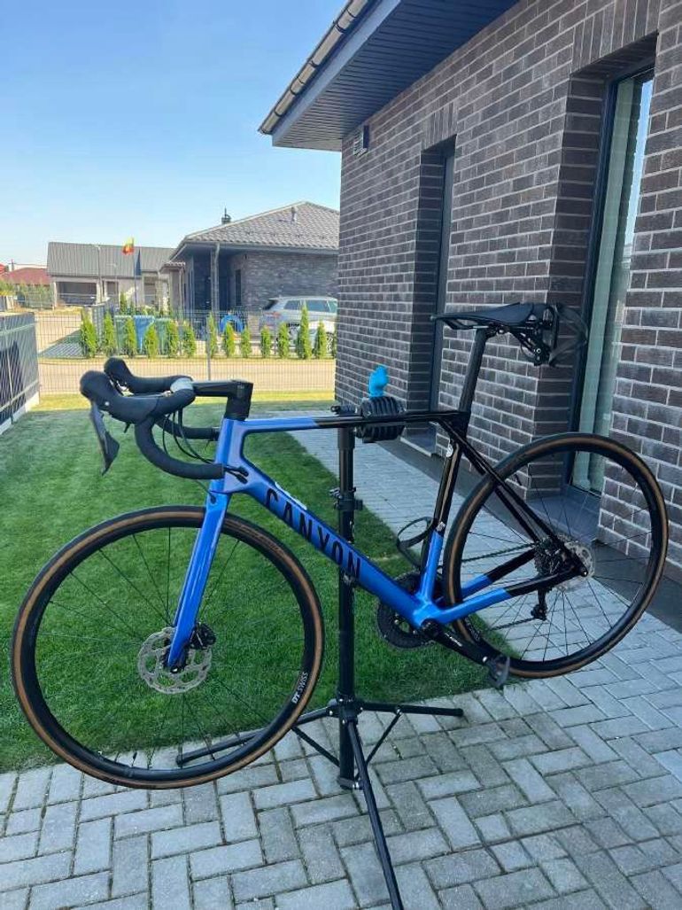 Used Canyon Ultimate CF SL 7 2023 2023 Road & Gravel, Blue — image 8 of 8