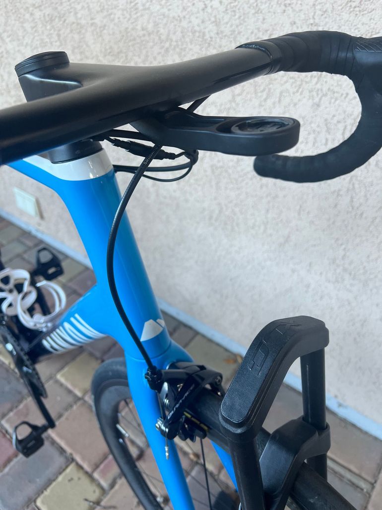 Used Canyon Ultimate CF SLX 9.0 Di2 2019 2019 Road & Gravel, Blue — image 4 of 5