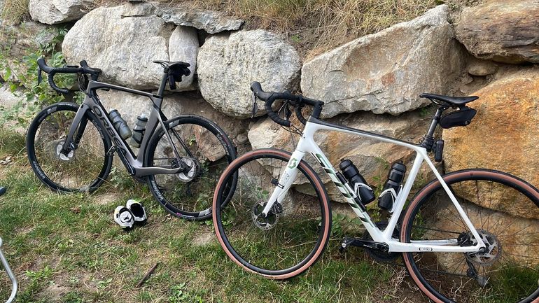 Used Scott Addict 20 disc 2020 2020 Road & Gravel, White — image 4 of 4