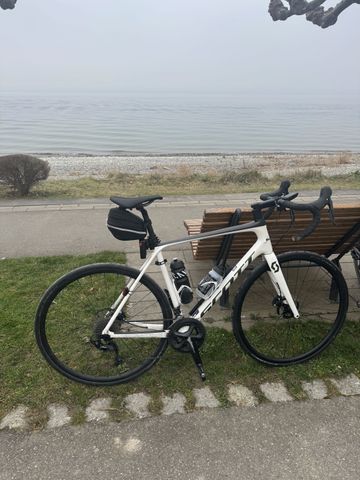 Used Scott Addict 20 disc 2020 2020 Road & Gravel, White — image 3 of 4