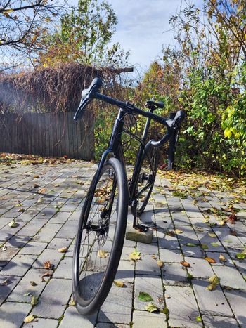 Used Giant Contend AR 1 2022 2022 Road & Gravel, Black — image 2 of 11