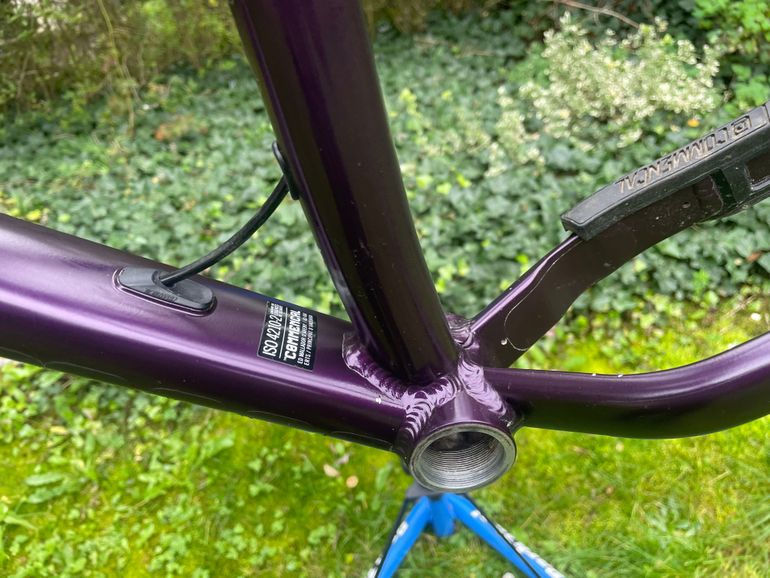 Used Commencal Meta HT AM 29 Frameset 2024 Mountainbike, Purple — image 5 of 13