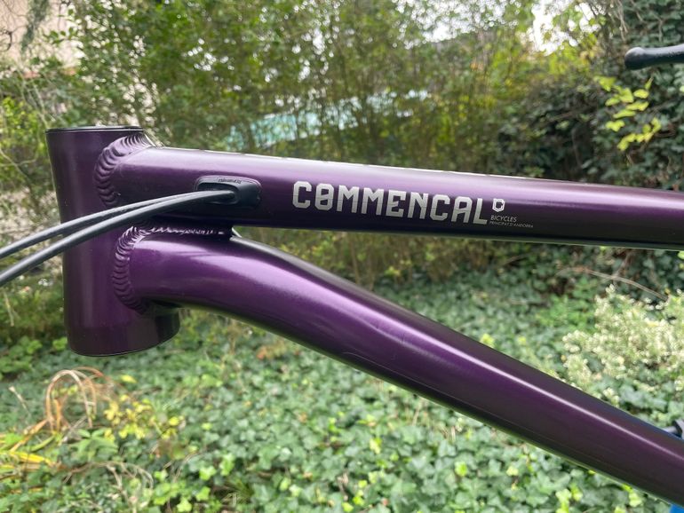 Used Commencal Meta HT AM 29 Frameset 2024 Mountainbike, Purple — image 3 of 13