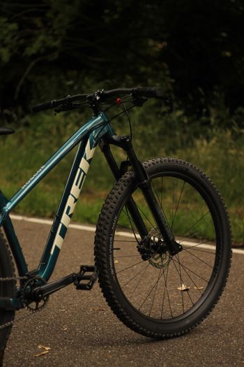 Used Trek Roscoe 7 2023 2023 Mountainbike, Blue, 27.5, 29 — image 3 of 5
