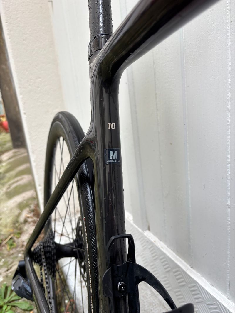 Used Scott Addict RC 10 2024 Road & Gravel, Black — image 8 of 11