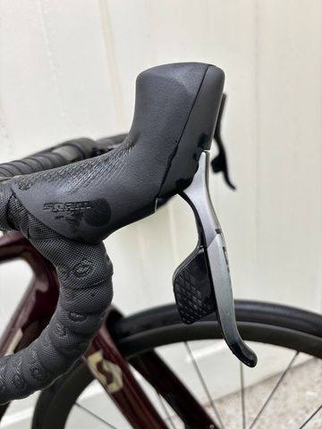 Used Scott Addict RC 10 2024 Road & Gravel, Black — image 7 of 11