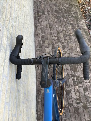 Used Scott Addict 20’ Disc 2020 Road & Gravel, Blue — image 4 of 7