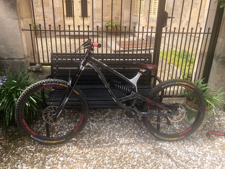 Commencal FURIOUS ESSENTIAL 2019 2019
