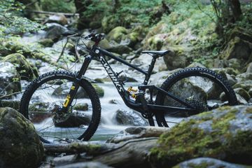 Used Specialized Enduro SRAM GX Eagle 2023 Mountainbike, Black — image 4 of 5