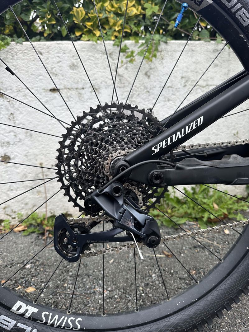 Used Specialized Enduro SRAM GX Eagle 2023 Mountainbike, Black — image 1 of 5