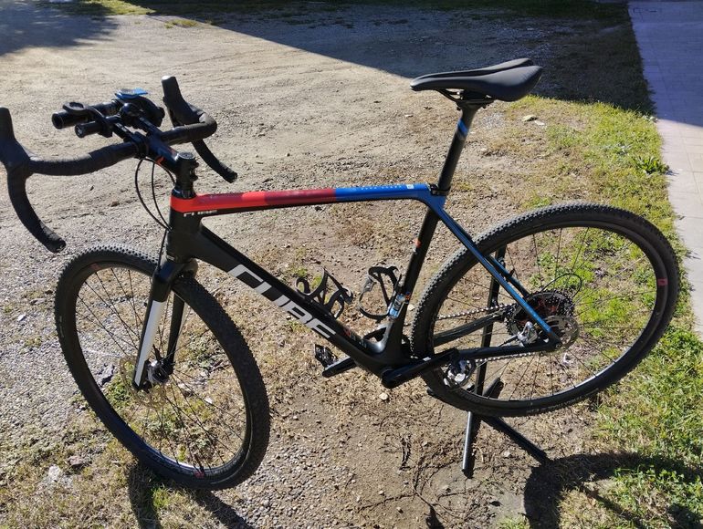 Gebrauchtes CUBE Nuroad SRAM Force 2022 Road & Gravel, Schwarz — Bild 2 von 8