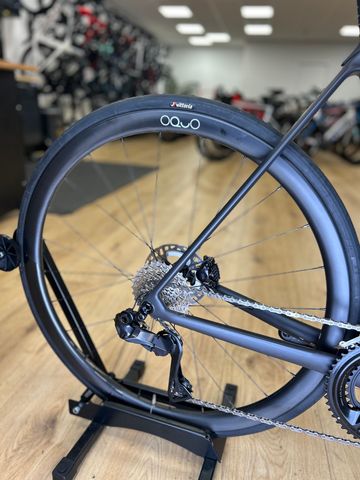 Used Orbea ORCA M20iLTD 2024 2024 Road & Gravel, Black — image 11 of 27
