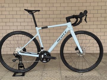 Used Scott Addict 50 - White 2025 Road & Gravel