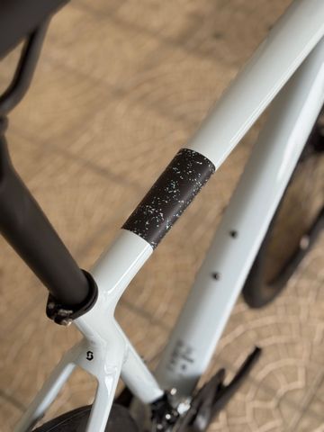 Used Scott Addict 50 - White 2025 Road & Gravel, White — image 6 of 8
