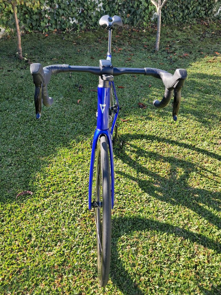 Used Giant Propel Advanced 1 2024 2024 Road & Gravel, Blue — image 4 of 16