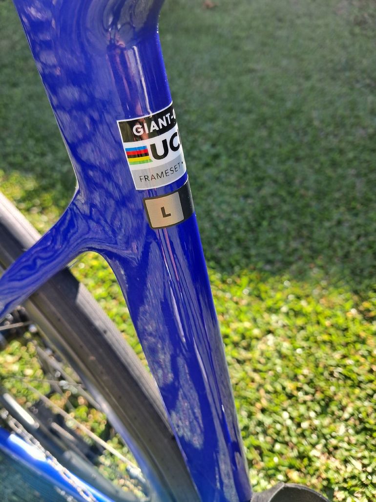 Used Giant Propel Advanced 1 2024 2024 Road & Gravel, Blue — image 11 of 16