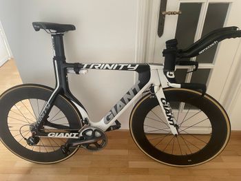 Used Giant Trinity Advance Compact 2011 Road & Gravel, White — image 1 of 7