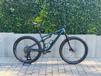 Used Specialized Epic EVO Pro LTD 2024 2024 Mountainbike, Blue, 29 — image 1 of 14