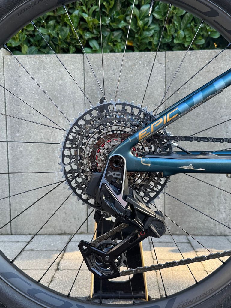 Used Specialized Epic EVO Pro LTD 2024 2024 Mountainbike, Blue, 29 — image 3 of 14