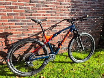 Used Trek Supercaliber 9.8 GX AXS 2022 2022 MTB
