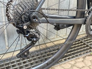 Used CUBE ATTAIN SLX 2022 2022 Road & Gravel, Light Gray — image 5 of 7