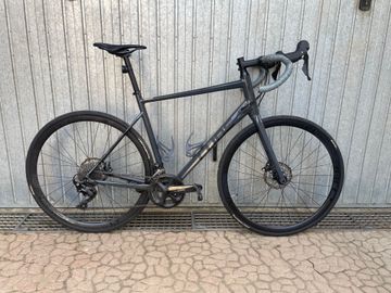 Used CUBE ATTAIN SLX 2022 2022 Road & Gravel